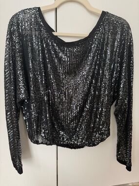 Lulu's Black Sequin Long-Sleeve Crop Top